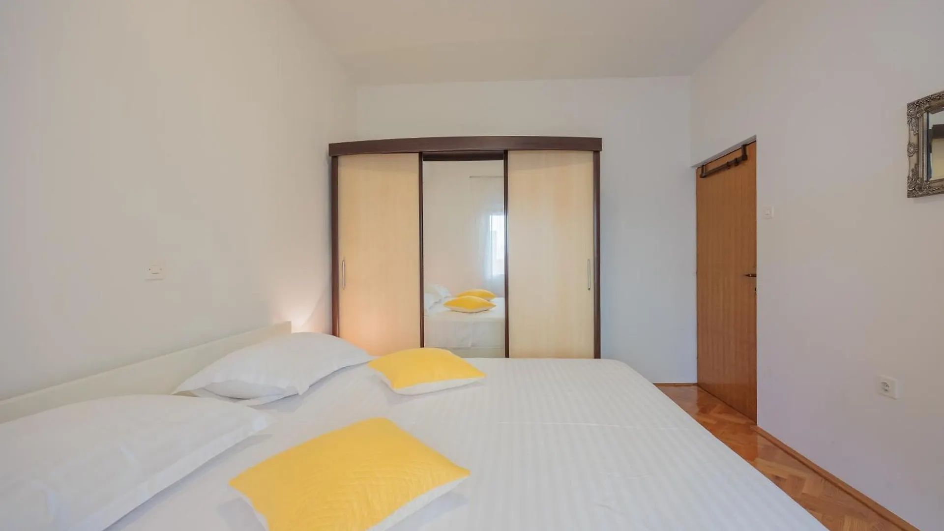 Apartment Apartman Cvita Seline